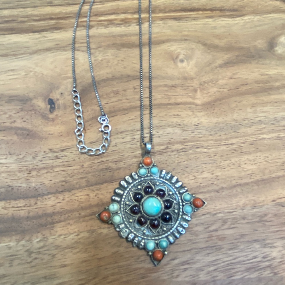 Four point north star, mandala, flower pendant. Turquoise and other gemstones - Picture 6 of 6